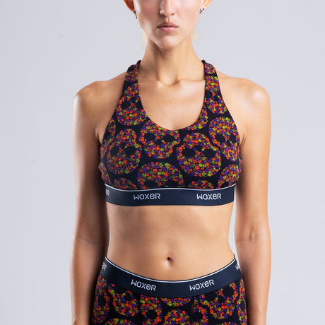 Sofia wears a size S