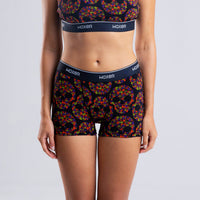 Sofia wears a size S