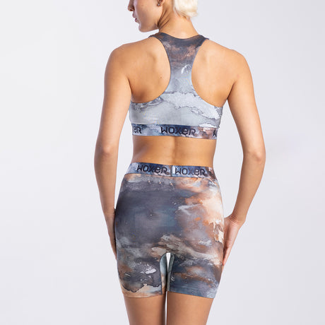 Sofia wears a size S