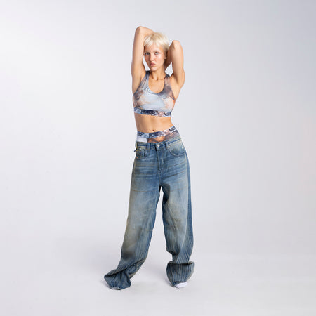 Sofia wears a size S