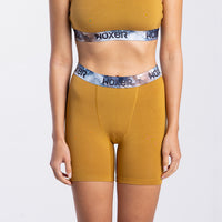 Sofia wears a size S