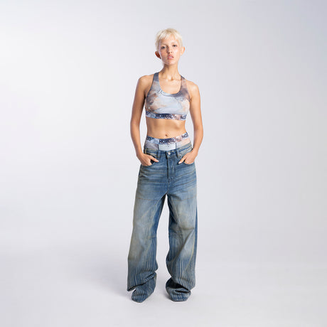 Sofia wears a size S