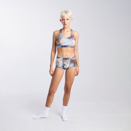 Sofia wears a size S