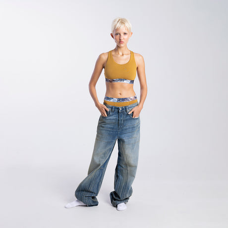 Sofia wears a size S