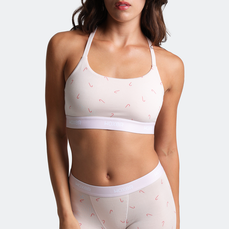 Dayana wears a size S