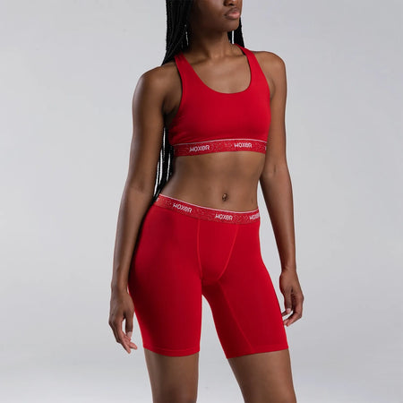 Maelyn wears a size S