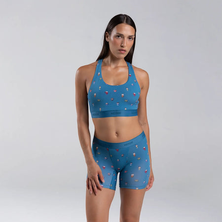 Dayana wears a size S