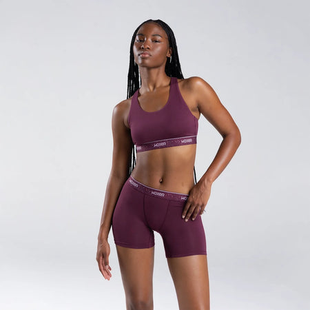 Maelyn wears a size S