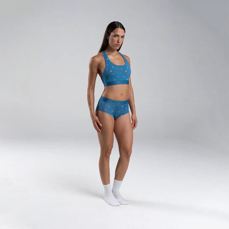 Dayana wears a size S