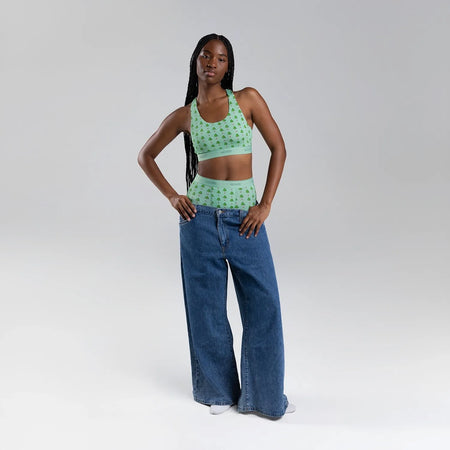 Maelyn wears a size S