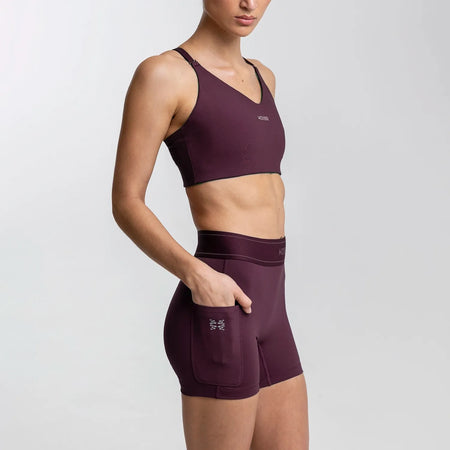 Alexia wears a size S