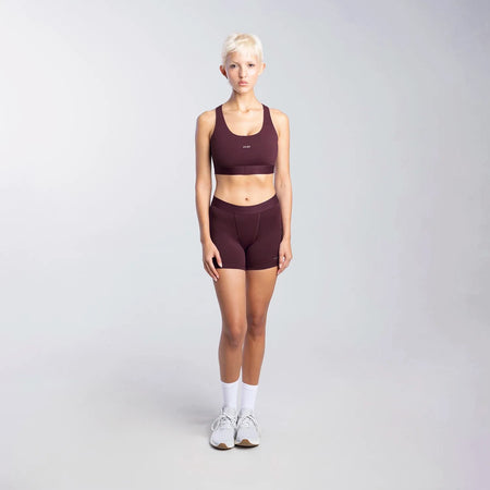 Sofia wears a size S
