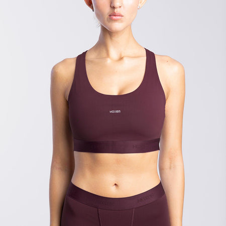 Sofia wears a size S