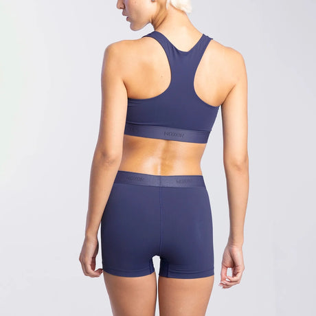 Sofia wears a size S