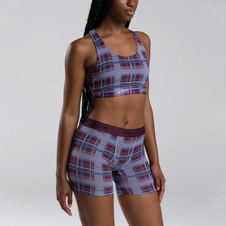 Maelyn wears a size S