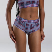 Maelyn wears a size S