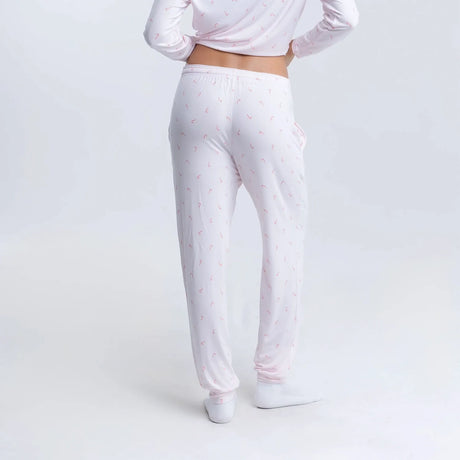 Dayana wears a size S