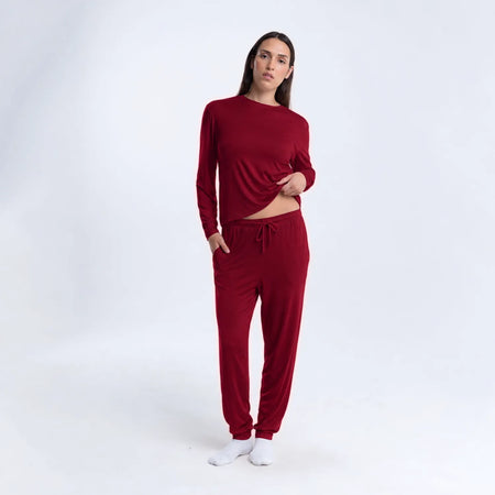 Dayana wears a size S