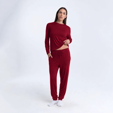 Dayana wears a size S