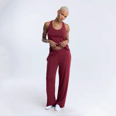 Angel wears a size S