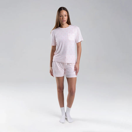Sam wears a size S