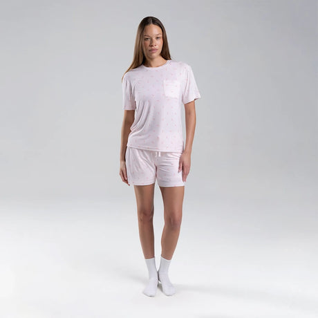 Sam wears a size S