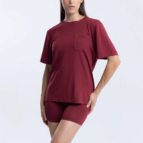 Dayana wears a size S