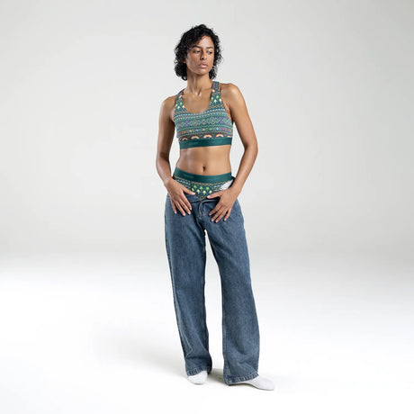 Kawa wears a size S