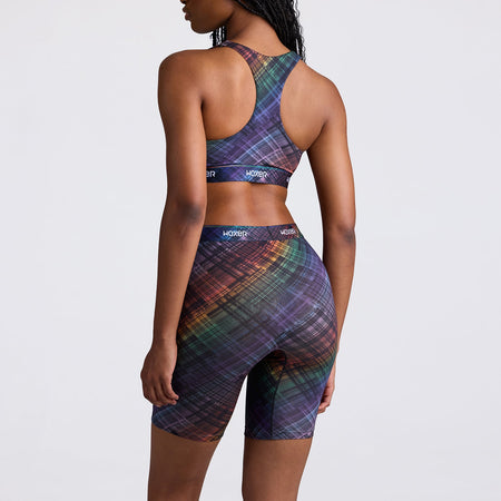 Maelyn wears a size S