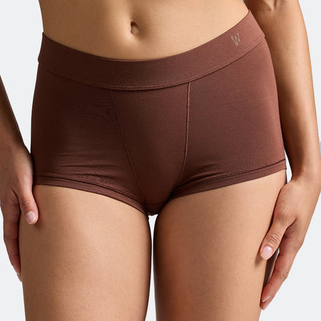 Dayana wears a size S