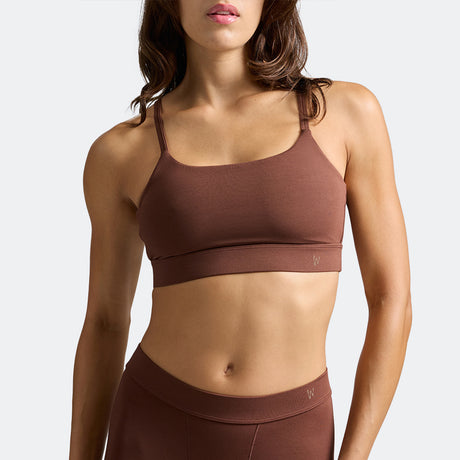 Dayana wears a size S