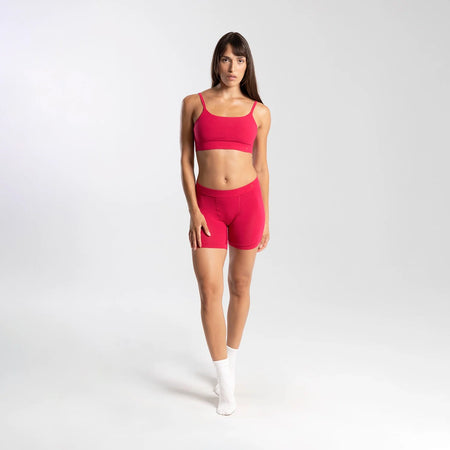 Dayana wears a size S