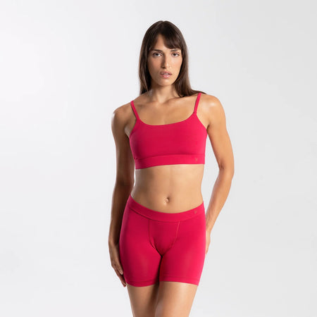 Dayana wears a size S