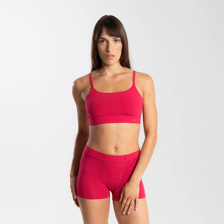 Dayana wears a size S