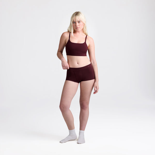 Savannah wears a size S