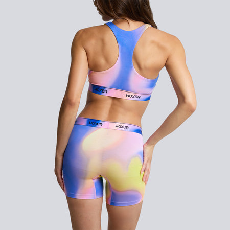 Dayana wears a size S