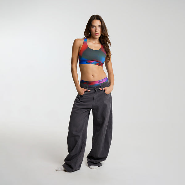 Dayana wears a sise S