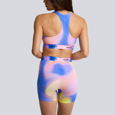 Dayana wears a size S