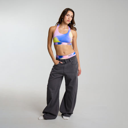 Dayana wears a size S