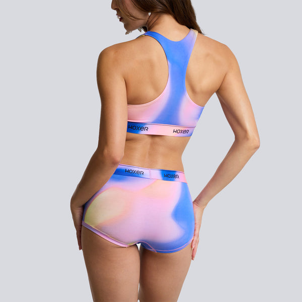 Dayana wears a size S