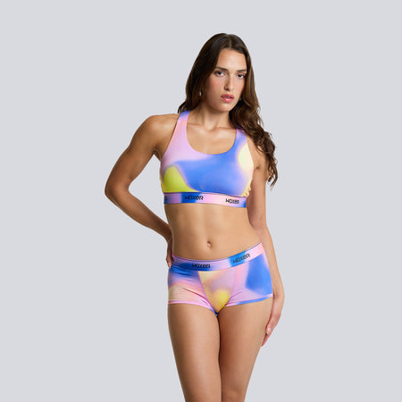 Dayana wears a size S