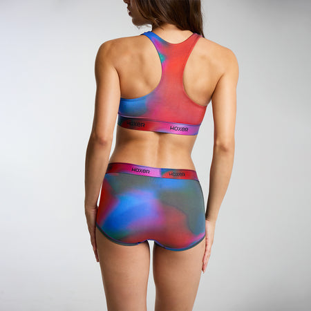 Dayana wears a size S