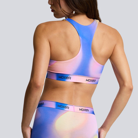 Dayana wears a size S