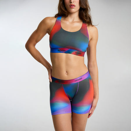 Dayana wears a size S