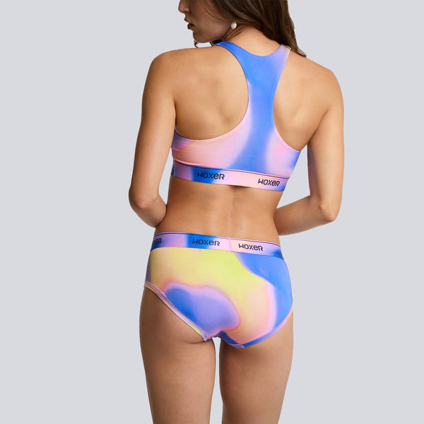 Dayana wears a size S