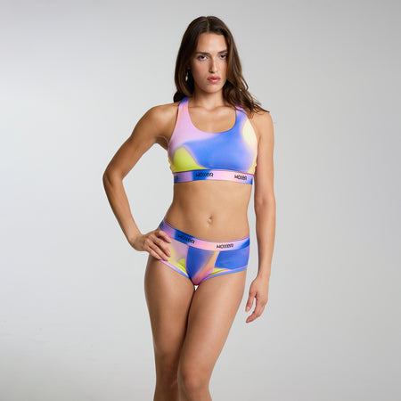 Dayana wears a size S