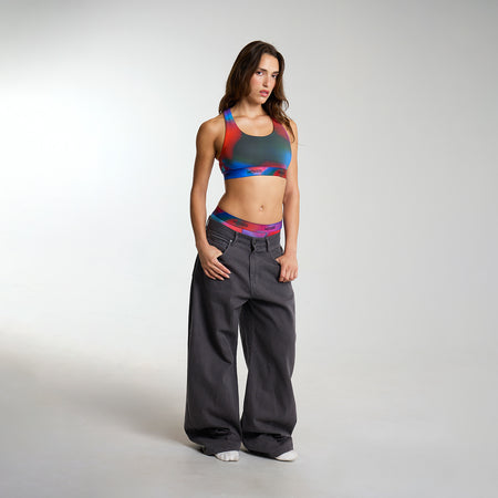 Dayana wears a size S