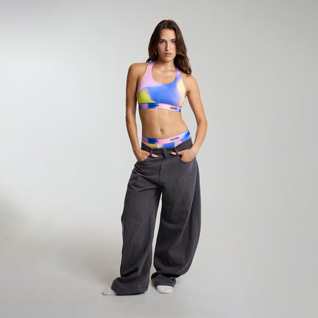 Dayana wears a size S