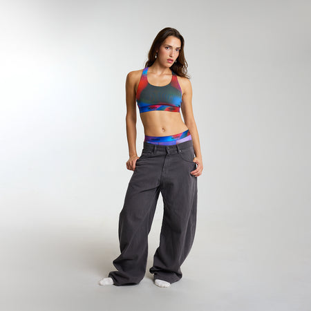 Dayana wears a size S