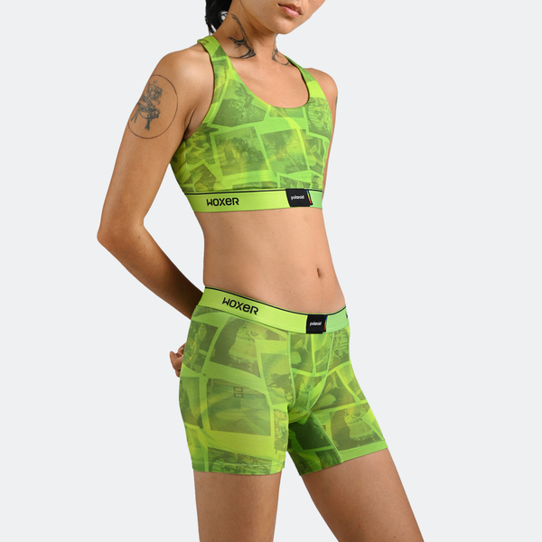 Dayana wears a size S